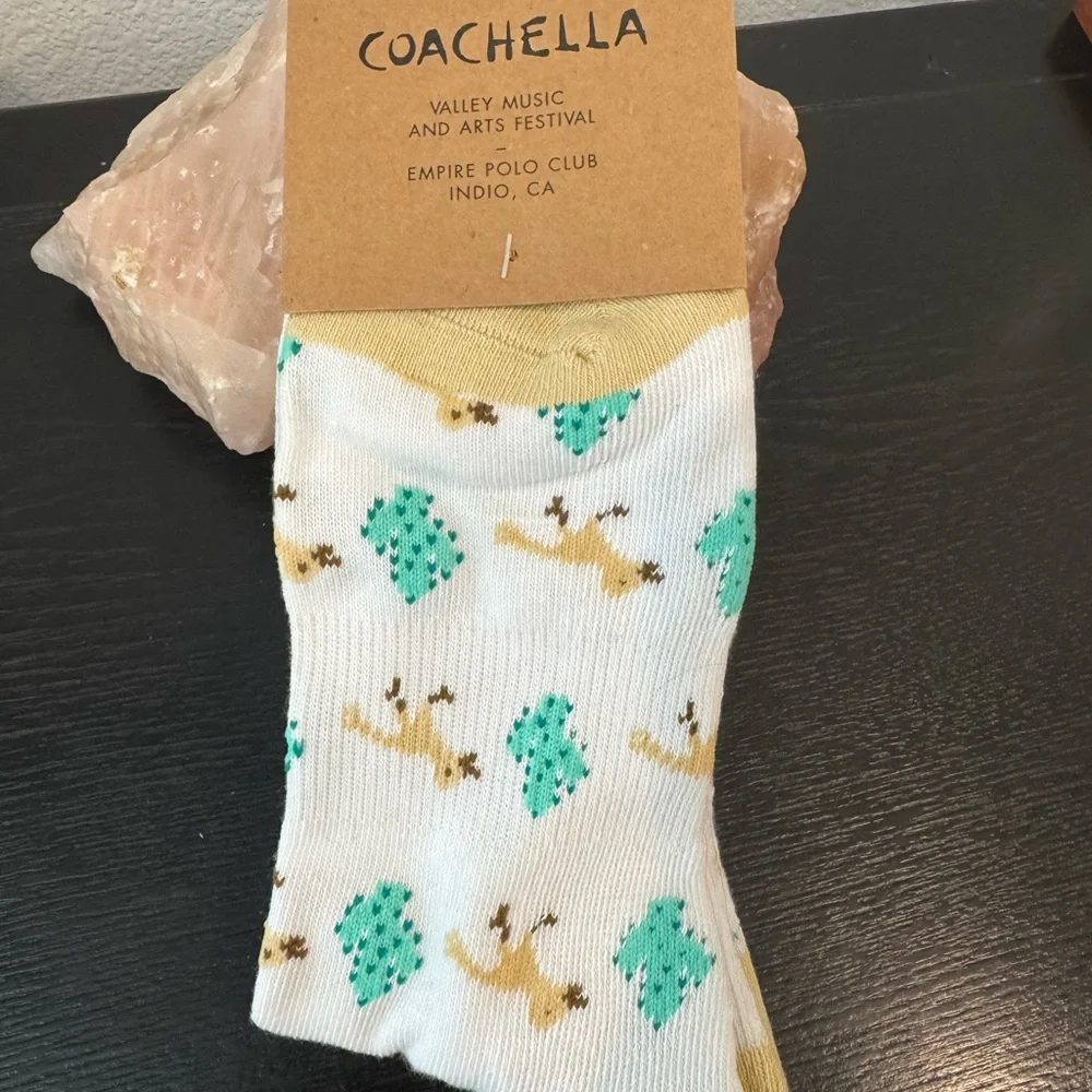 NWT Coachella White Socks with Iconic Roadrunner Graphic - Picture 1 of 3